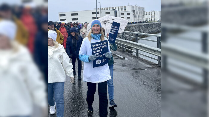 Bildet viser folketog i Hammerfest. Bildet viser folketog i Hammerfest.