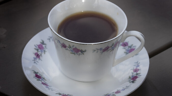 Bildet viser en kopp med kaffe.