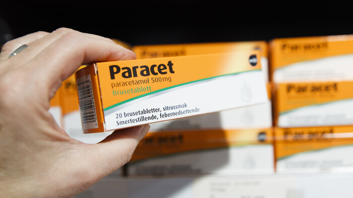 Bildet viser en pakke med Paracet.