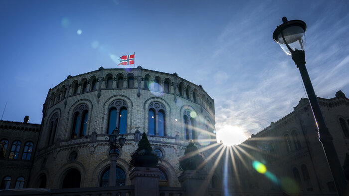 Bildet viser Stortinget.
