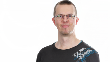 Bildet viser et portrett av Matias Rasi