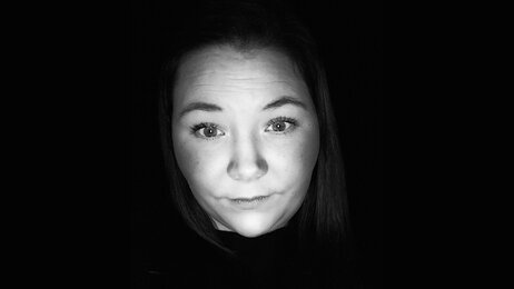 Bildet viser et portrett av Lene Madsen Stien