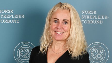 Bildet viser et portrett av Ann-Chatrin L. Leonardsen