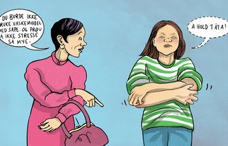 Illustrasjonen viser en dame som sier til en ung kvinne: "Du burde ikke bruke vaskemiddel med såpe. Og prøv å ikke stresse så mye." Den unge kvinne, som klør på armene, tenker "Å hold tåta."