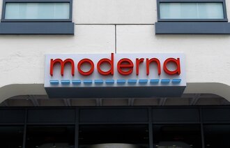 Bildet viser et skilt som det står Moderna på