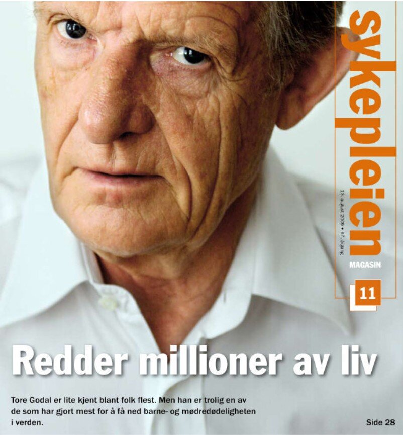 Tore Godal på forsiden av Sykepleien bildet viser Tore Godal på forsiden av Sykepleien