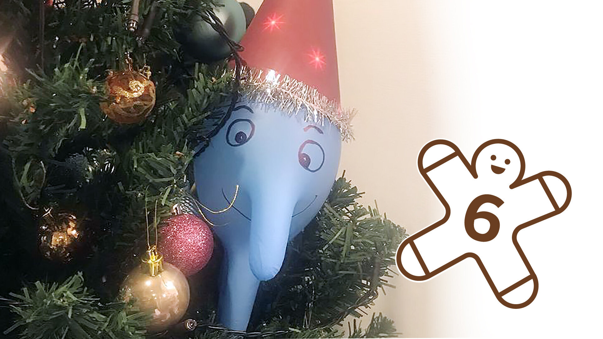 Rampehansken, avdeling for smittevern, OUS Bildet viser rampehansken som sitter i juletreet på avdeling for smittevern.