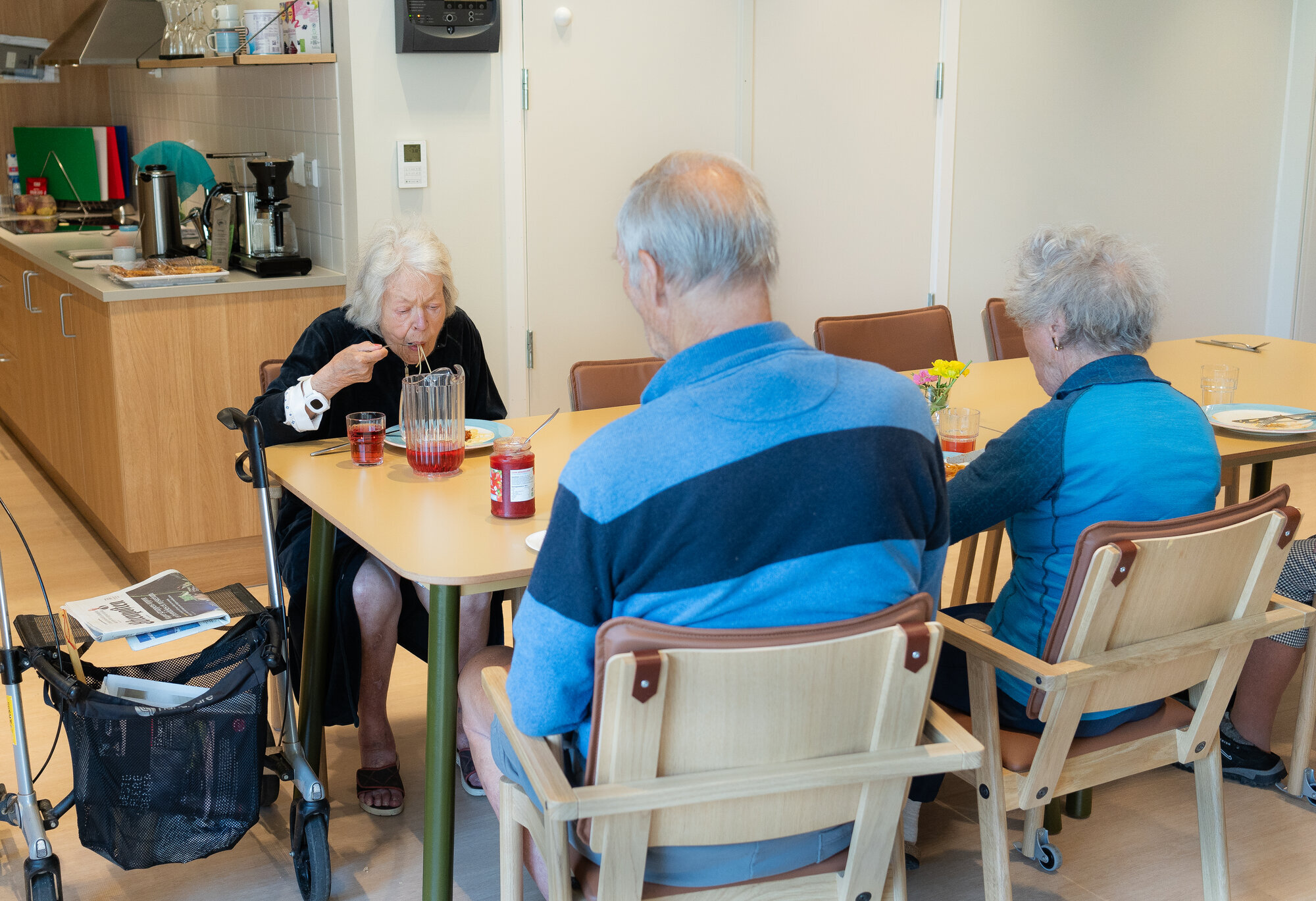 Bildet viser lunsj i Dronning Ingrids hage