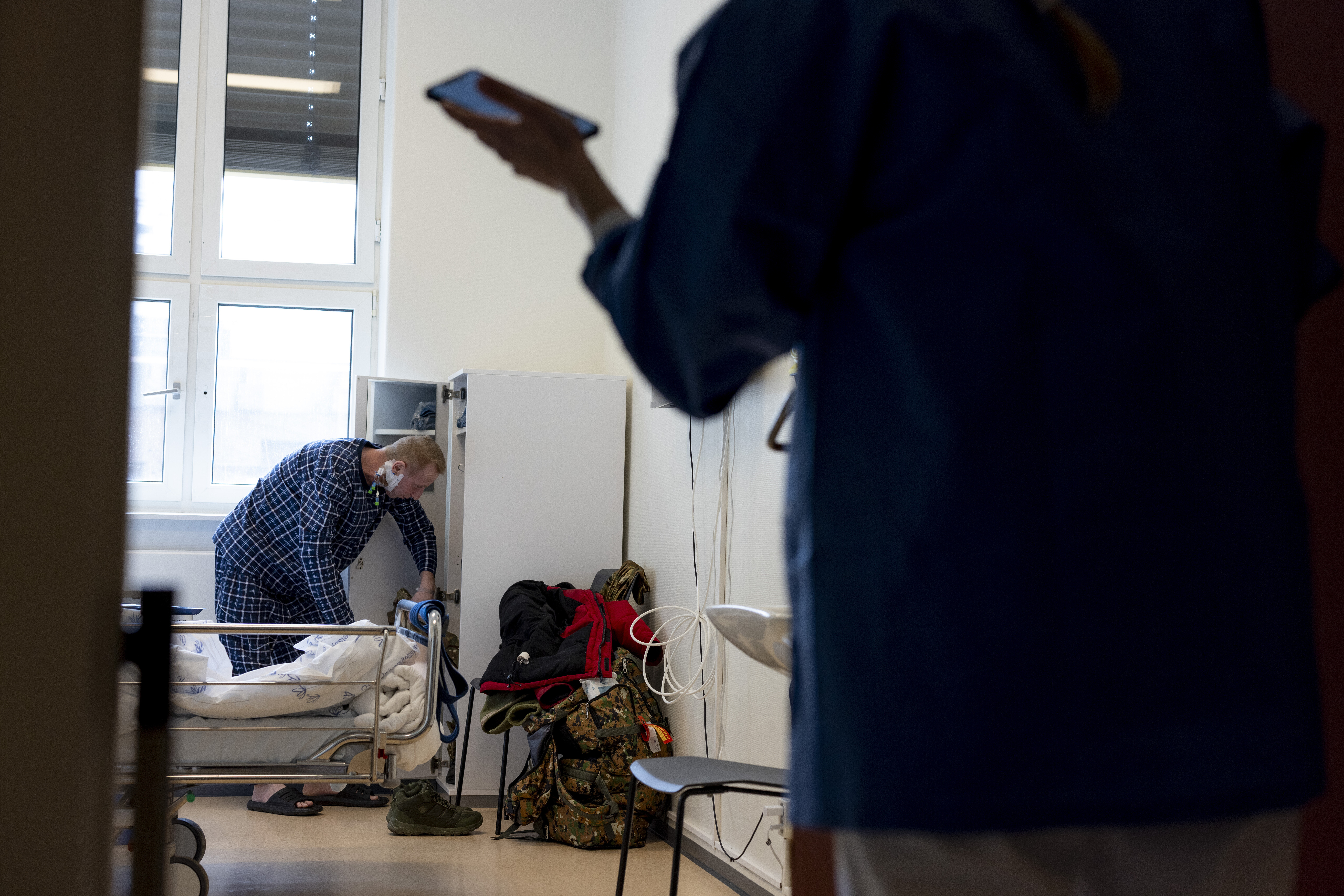 sykehus Bildet viser en pasient på et pasientrom.