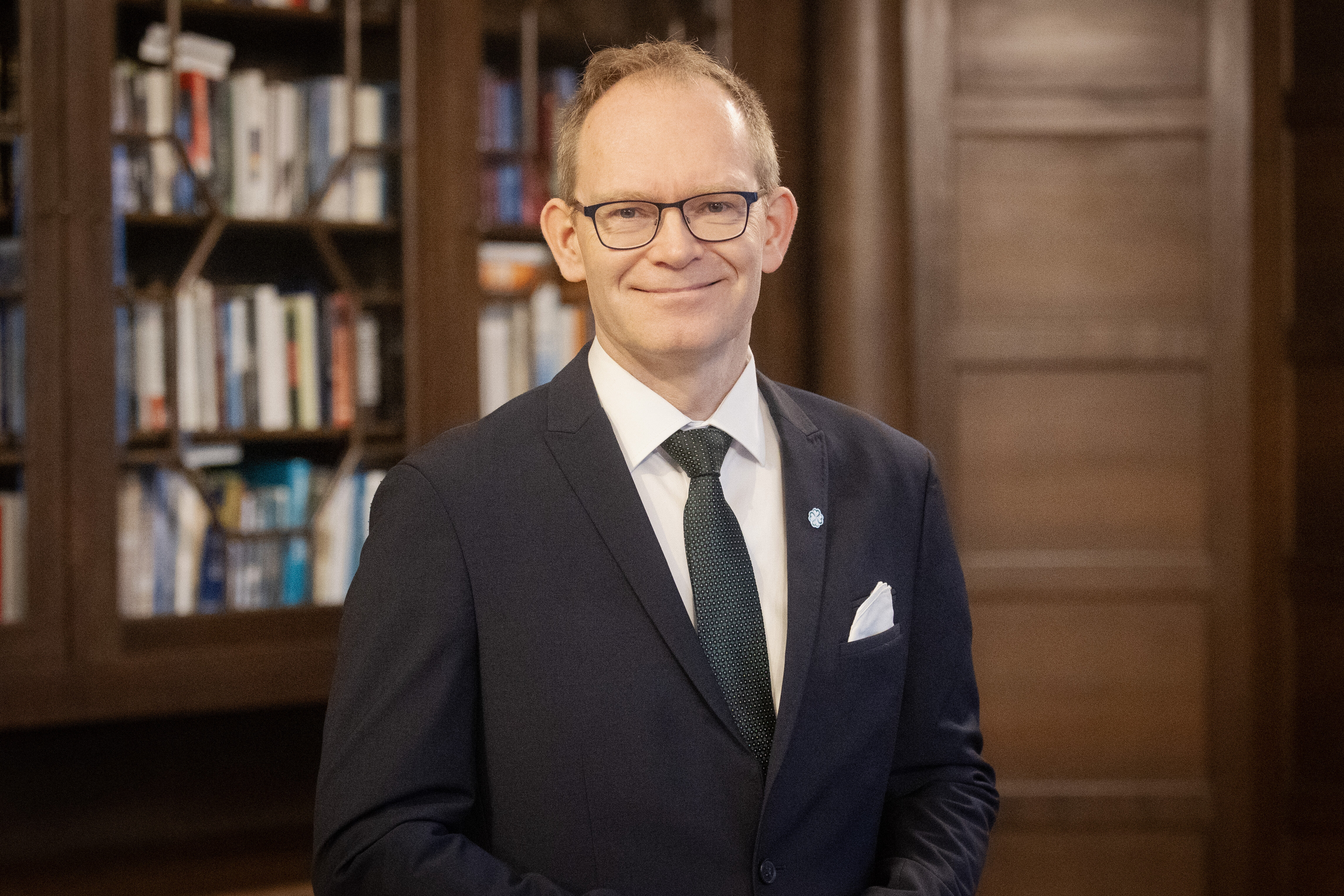 Bildet viser forsknings- og høyere utdanningsminister Oddmund Hoel