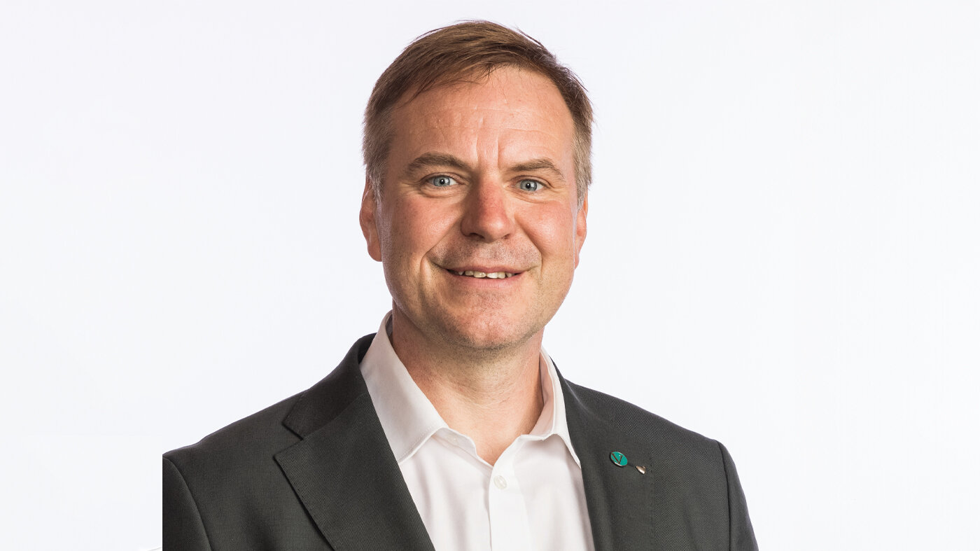 Bildet viser et portrett av innleggsforfatter Alfred Bjørlo