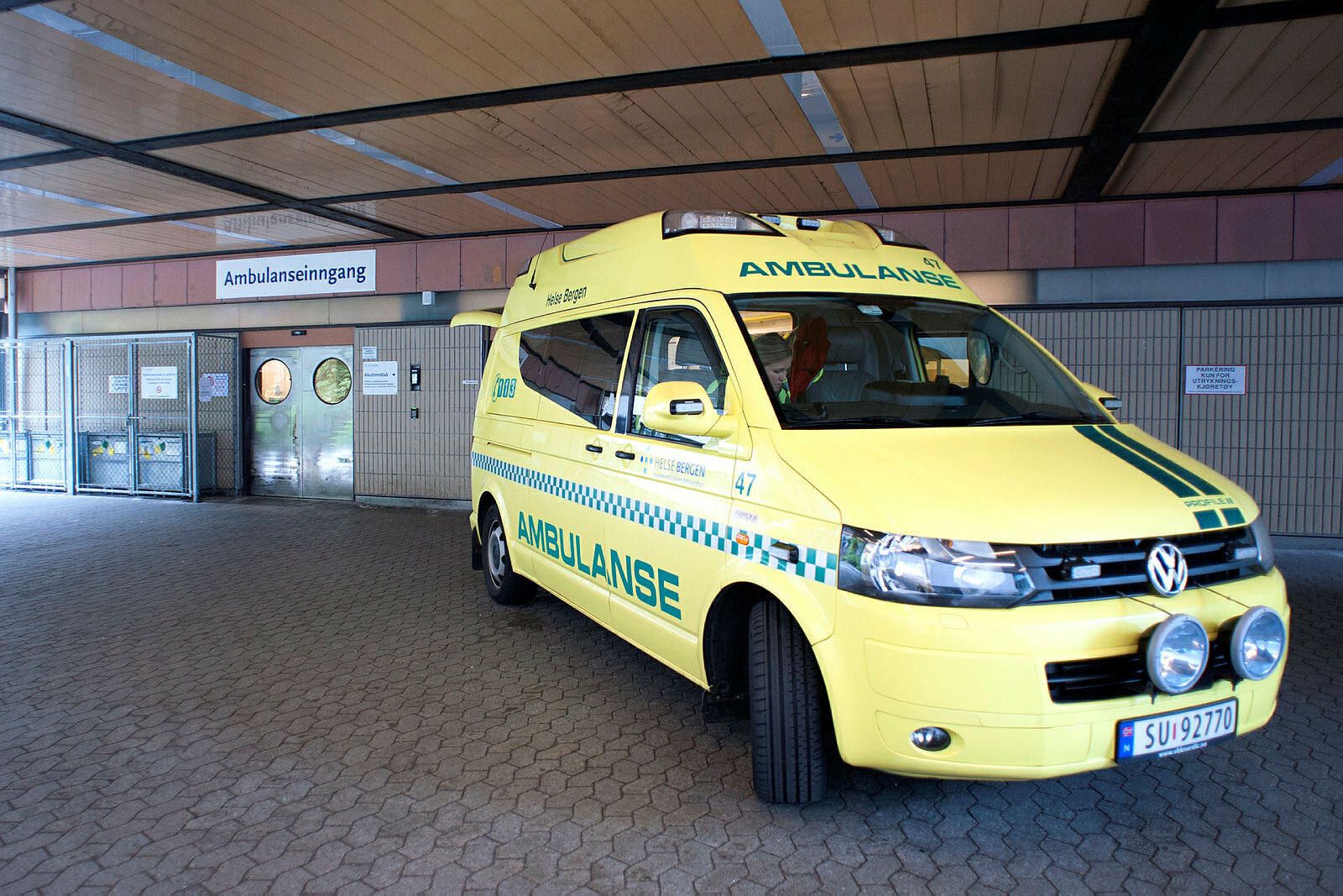 Ambulanseinngang ved Haukeland sykehus