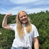 Bildet viser Marica Fjeldskår Johnsen som kom inn på sykepleierutdanningen