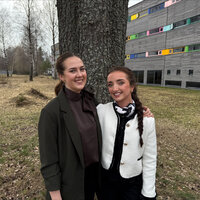 Bilde av studentleder Martine Kjenslie Lund og nestleder Hannah Louise Schulstad